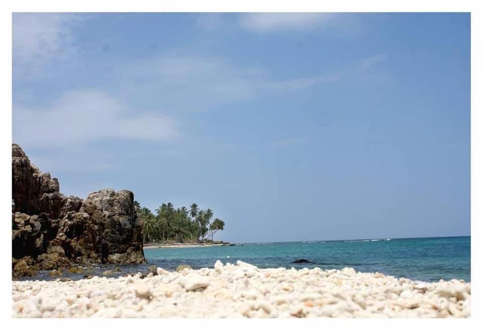 Akki'S Hostel Trincomalee Eksteriør bilde