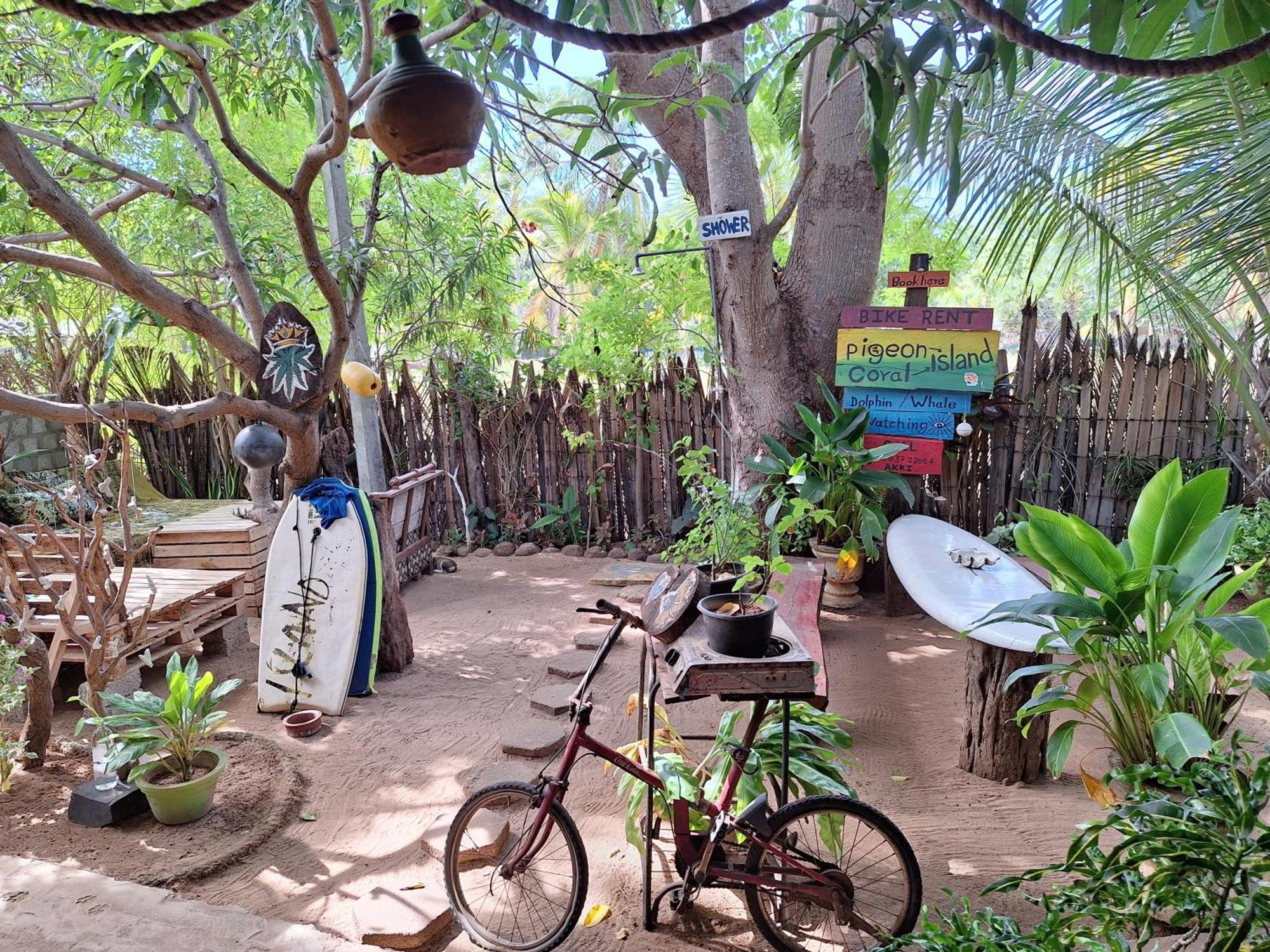 Akki'S Hostel Trincomalee Eksteriør bilde