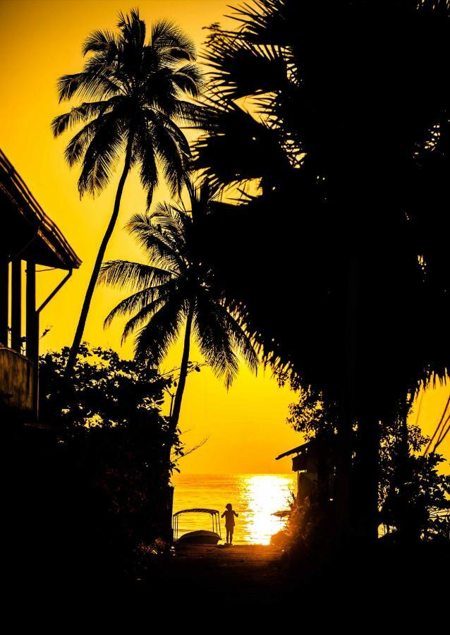 Akki'S Hostel Trincomalee Eksteriør bilde